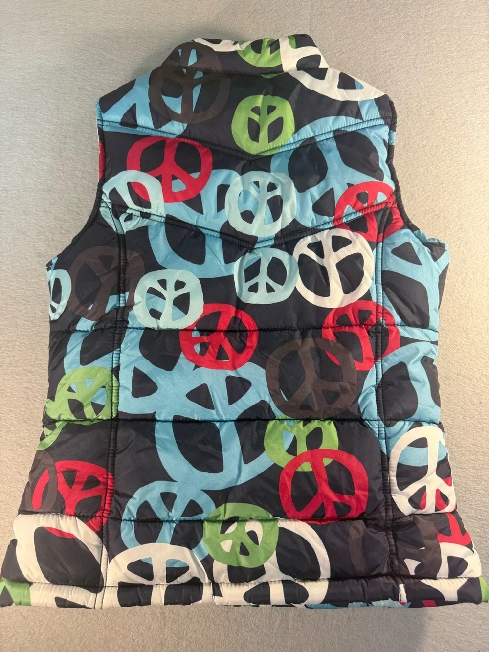 Girls Puffer Vest W/ Pockets. XL